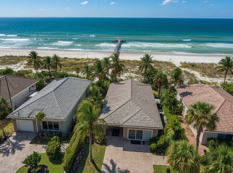 Deerfield Beach FL neighborhood showing residential homes we service for sliding door repair